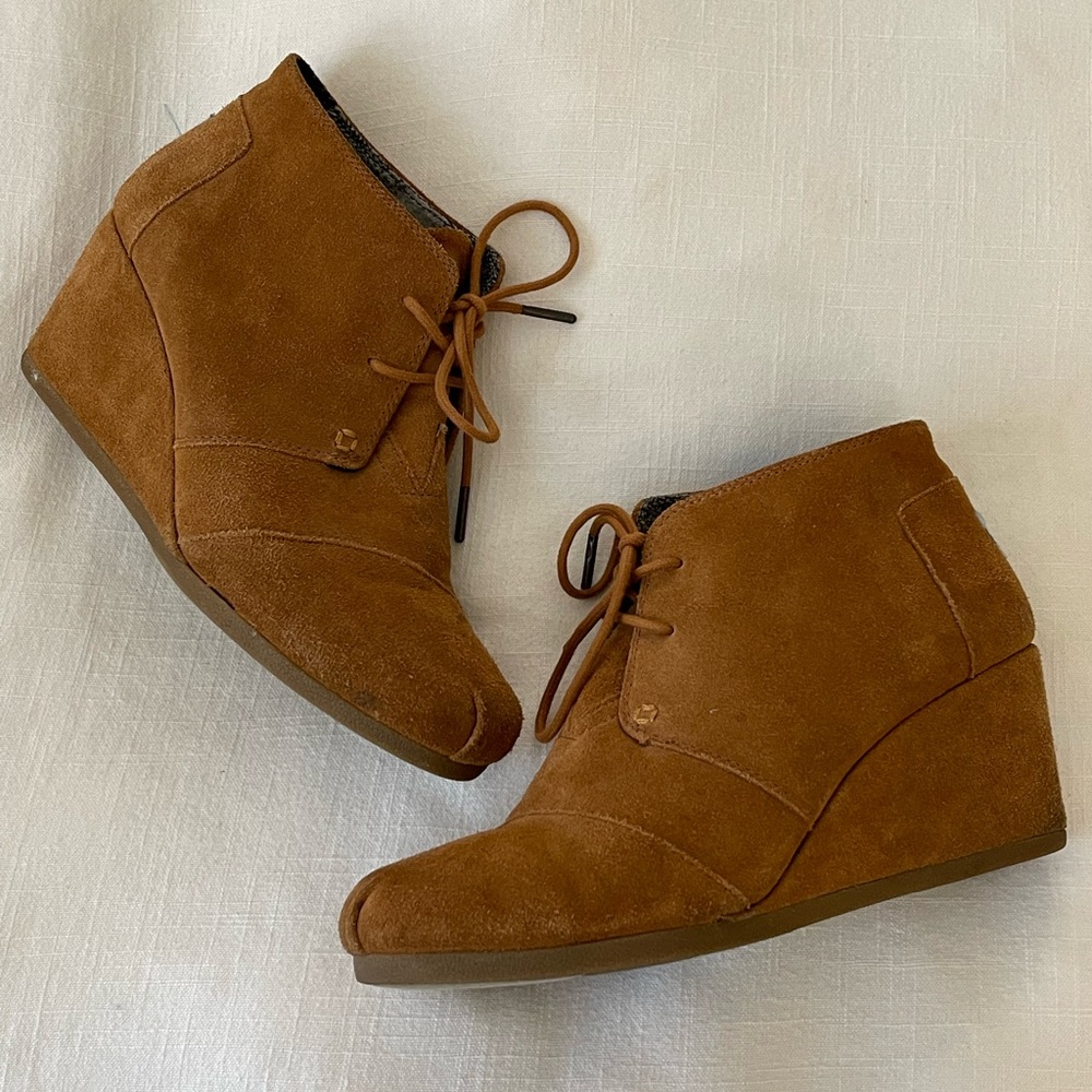 Toms Desert Wedge Ankle Booties